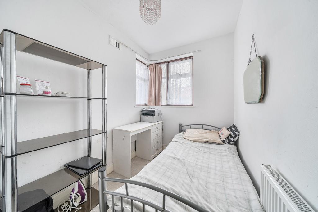 1370674-9-68f263b...