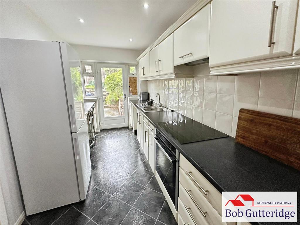 Fitted kitchen