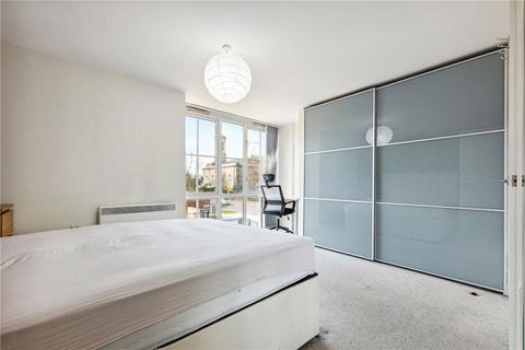 2 bedroom flat to rent, Bazalgette Court, London W6