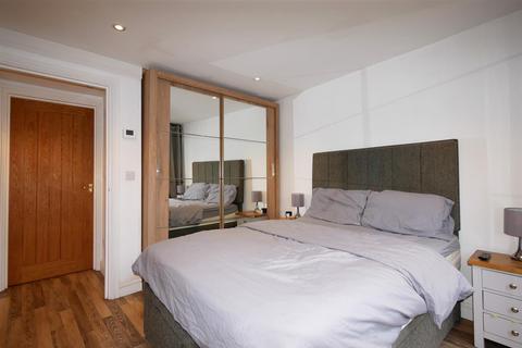 Studio to rent, Abingdon Road, Burcot OX14