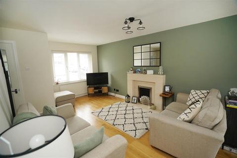 undefined, Stonehaven, Beaumont Chase, Bolton