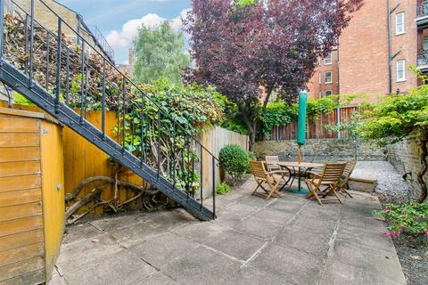 2 bedroom flat for sale, Auriol Road, London, W14