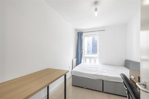 3 bedroom flat to rent, Wilton Road, SW1V