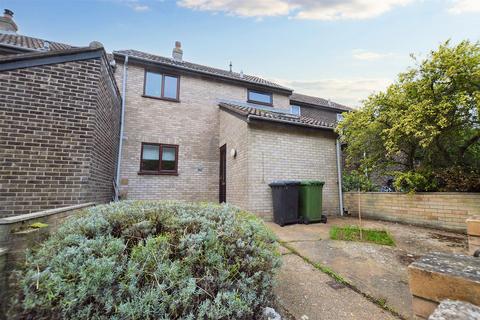 3 bedroom terraced house for sale, Meadow Close, Cromer