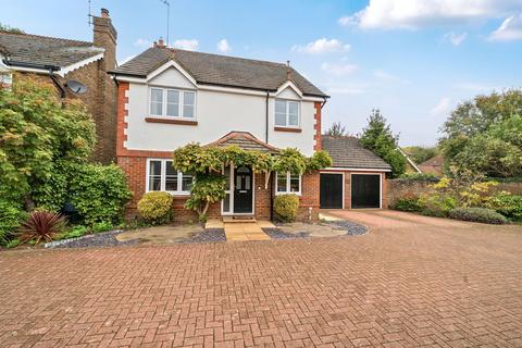 4 bedroom detached house for sale, Strawberry Fields, Bramley