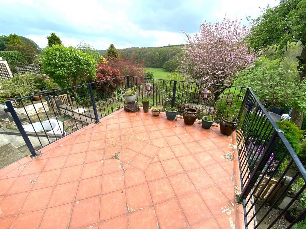 Patio Area Cont
