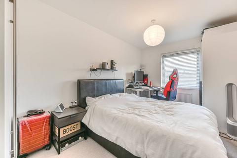 2 bedroom flat to rent, Battersea Park Road, Battersea, London, SW11