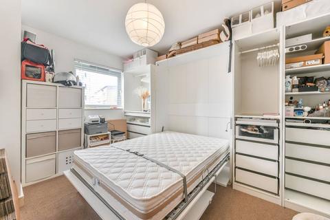 2 bedroom flat to rent, Battersea Park Road, Battersea, London, SW11