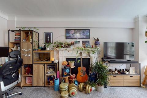 2 bedroom flat to rent, Park West, Edgware Road, W2