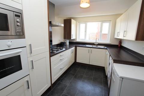 6 bedroom terraced house to rent, Great Copsie Way, Bristol BS16
