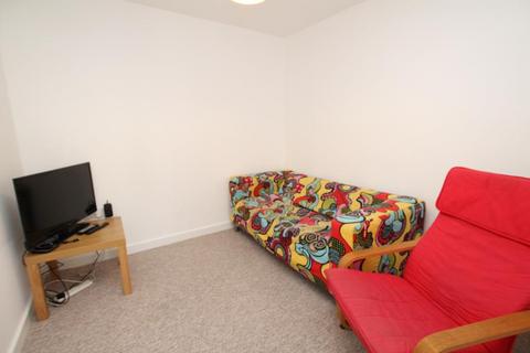 6 bedroom terraced house to rent, Great Copsie Way, Bristol BS16