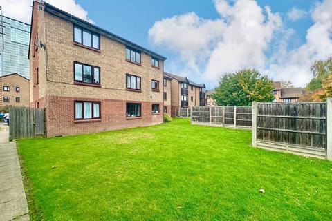2 bedroom flat for sale, Pasteur Close, London NW9