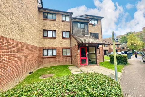 2 bedroom flat for sale, Pasteur Close, London NW9