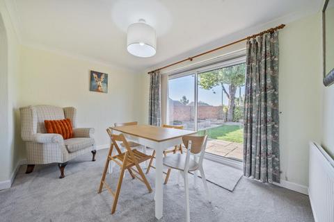 undefined, Fair Close,  Bicester,  Oxfordshire,  OX26
