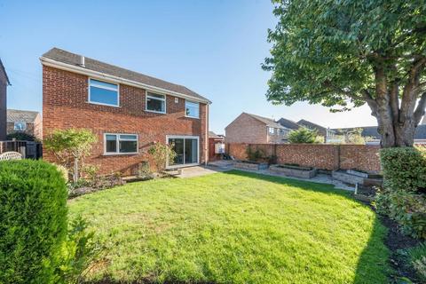 undefined, Fair Close,  Bicester,  Oxfordshire,  OX26