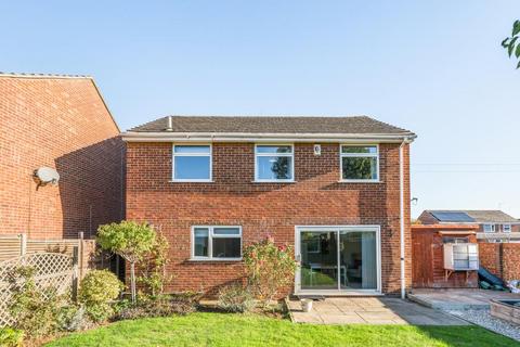 undefined, Fair Close,  Bicester,  Oxfordshire,  OX26