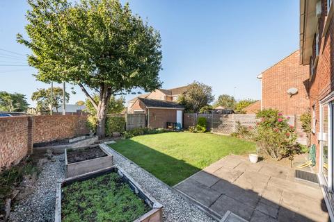 undefined, Fair Close,  Bicester,  Oxfordshire,  OX26