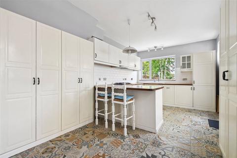 undefined, Mount Pleasant Road, London, N17