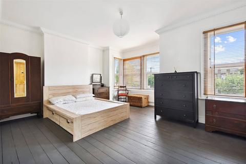 undefined, Mount Pleasant Road, London, N17