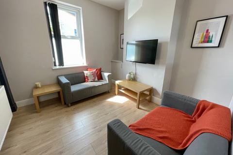 4 bedroom terraced house to rent, Wedgewood Street, L7 2QH,