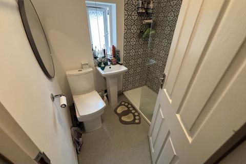 5 bedroom terraced house to rent, Llanishen Street, Heath, Cardiff