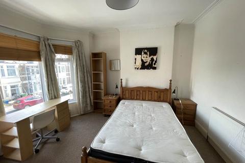 5 bedroom terraced house to rent, Llanishen Street, Heath, Cardiff