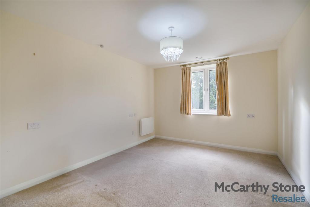 8667982-interior01v2.jpg