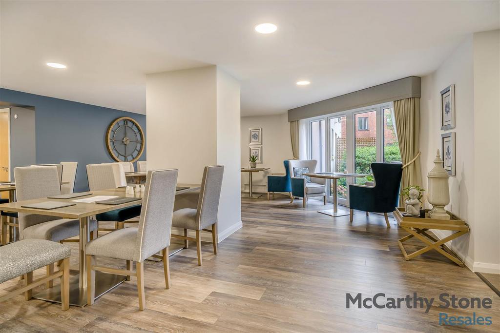 8667982-interior14.jpg