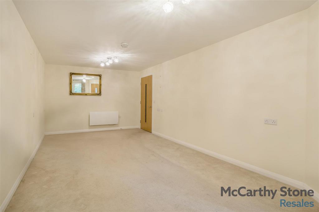 8667982-interior10v2.jpg