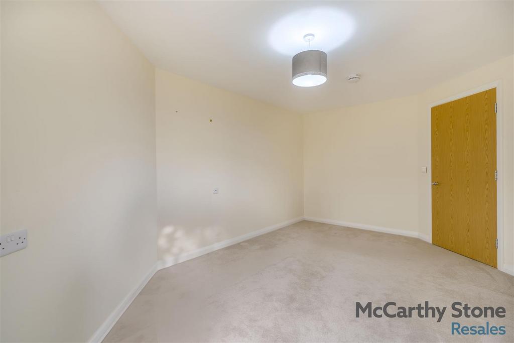 8667982-interior07v2.jpg