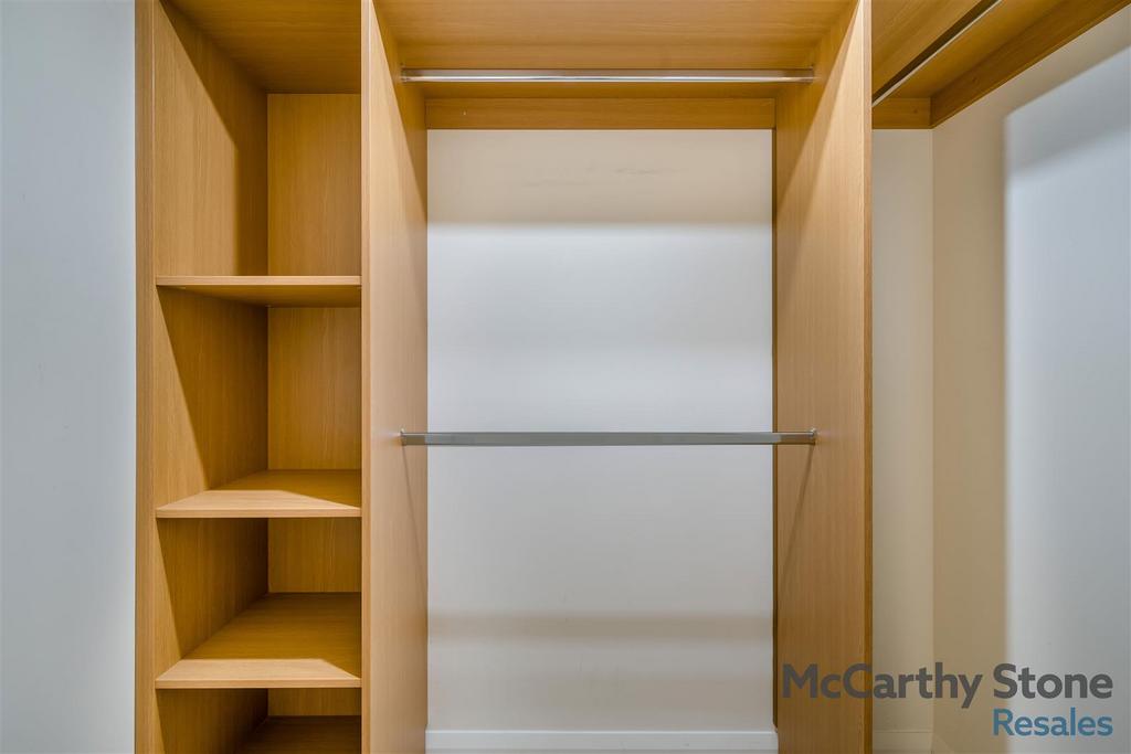 8667982-interior03.jpg
