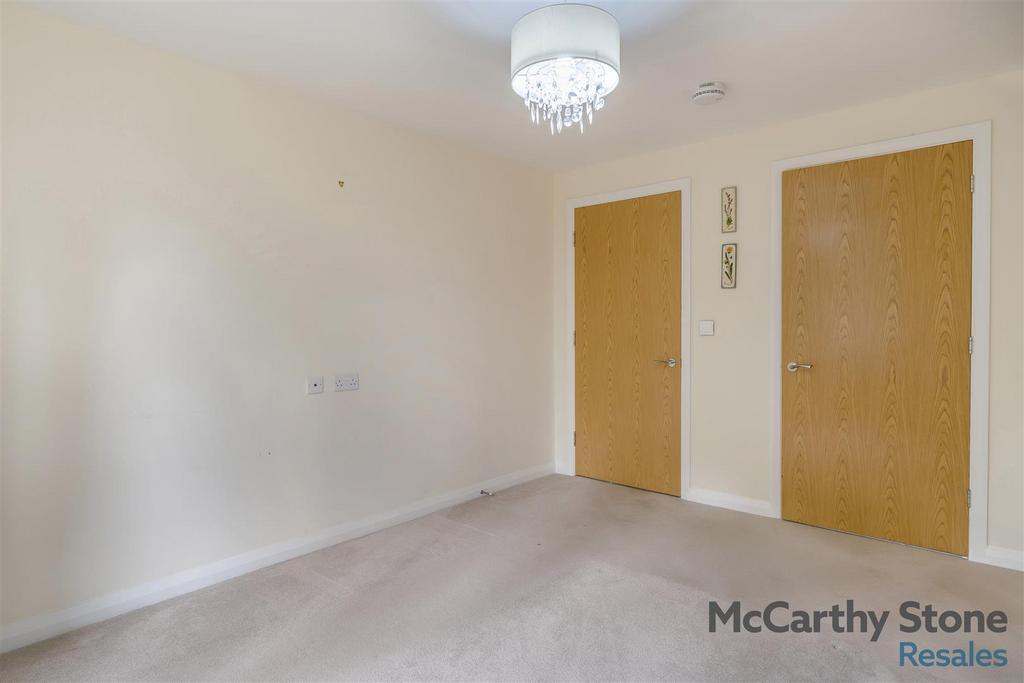8667982-interior02v3.jpg