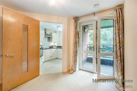 2 bedroom apartment for sale, Balshaw Court Burlington Gardens Leyland PR25 3EX