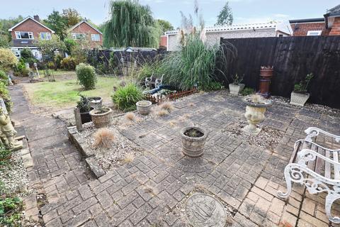 2 bedroom detached bungalow for sale, Oakcroft Avenue, Kirby Muxloe, Leicester, LE9 2DH