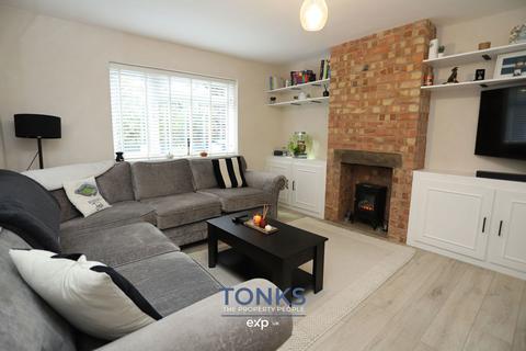 3 bedroom semi-detached house for sale, Timbertree Crescent, Cradley Heath B64