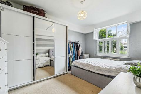 2 bedroom flat for sale, Sutton Lane North, London W4