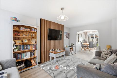 3 bedroom semi-detached house for sale, Robin Way, Chelmsford CM2