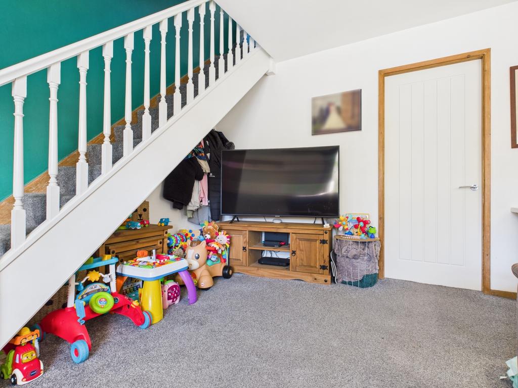 Cam03729 g0 pr0163 still027