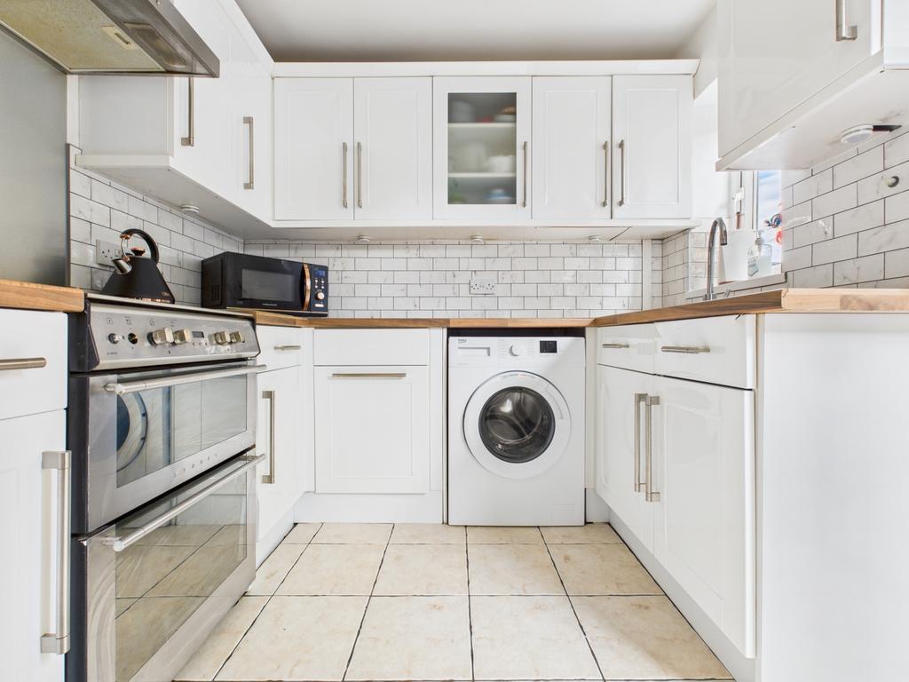 Cam03729 g0 pr0163 still009