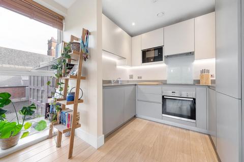 2 bedroom flat for sale, Stockwell Park Walk, SW9