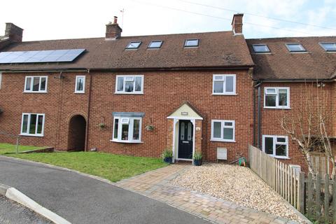 The Green, Overton RG25