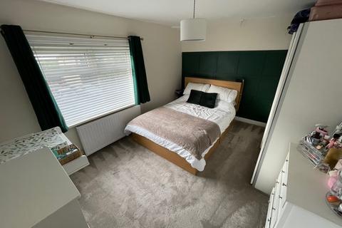 3 bedroom semi-detached house for sale, Woodlands Avenue, Queensbury BD13