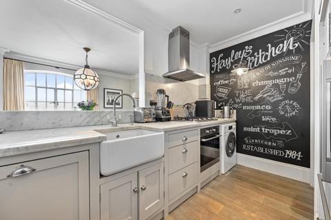 2 bedroom apartment for sale, St. Katharines Way, London