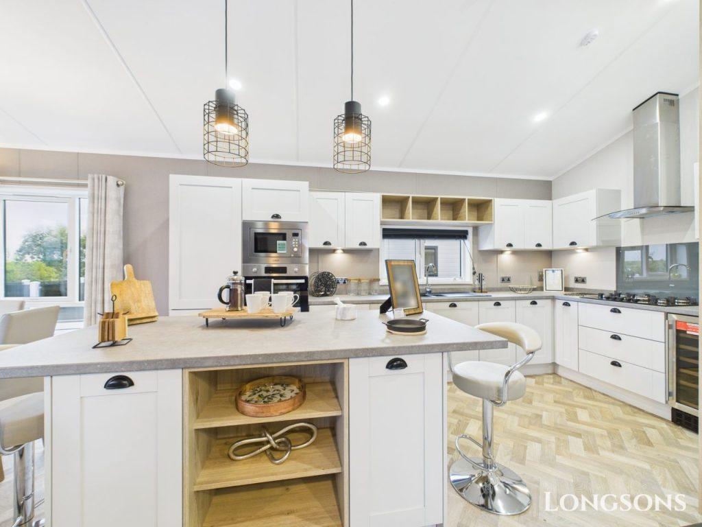 Cam02173g0 Pr0277 Still066