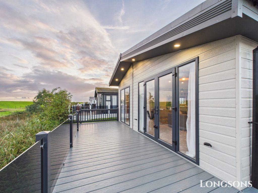 Cam02173g0 Pr0277 Still076