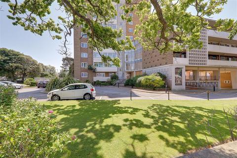 2 bedroom flat for sale, Boundary Road, Worthing BN11