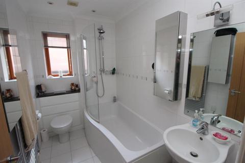 undefined, Lake Corner, New Milton, Hampshire, BH25 5GS