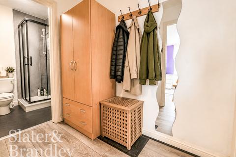 1 bedroom flat to rent, Flat 2 3 Chestnut Grove, Nottingham, NG3 5AD