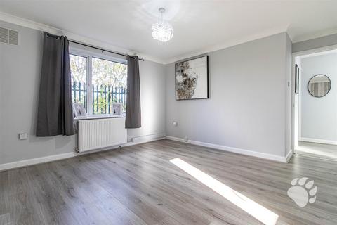 1 bedroom maisonette for sale, Beauchamps Drive, Wickford SS11