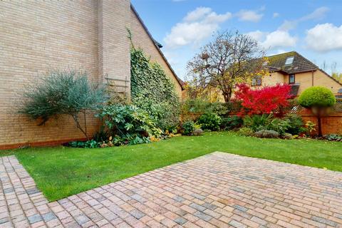 undefined, Bernay Gardens, Bolbeck Park, Milton Keynes
